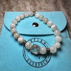 Elegant White Beaded Bracelet